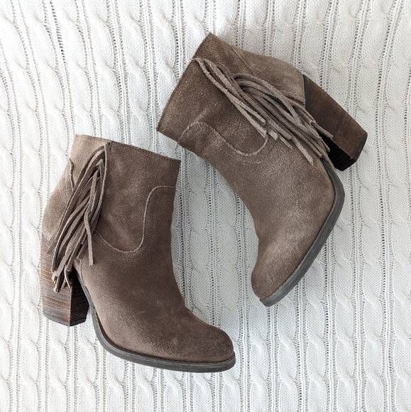 Sbicca Marimba Suede Leather Fringe Ankle Boots 8 Taupe Gray Brown Boot - Picture 4 of 15